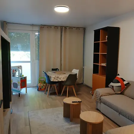 Apartment Spacieux Et Confortable *